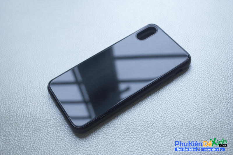 Ốp Lưng Gương iPhone X Chính Hãng Hiệu Baseus được làm hoàn toàn bằng nhựa TPU phủ gương rất sang giúp bạn bảo vệ toàn diện mọi góc cạnh của máy rất tốt